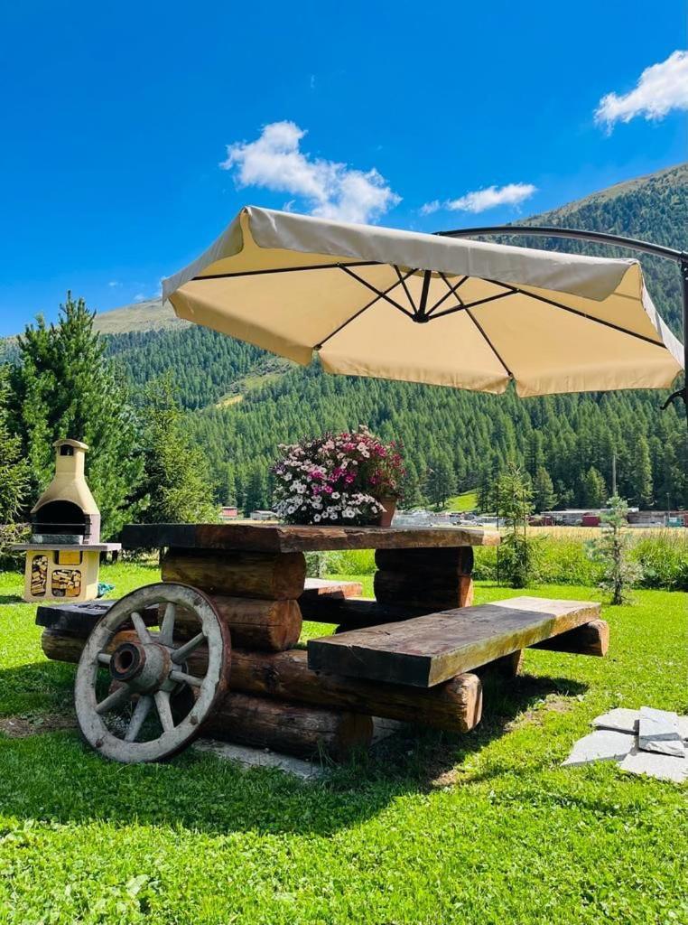 Chalet Sunshine Livigno Exterior photo